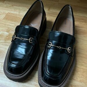 Sam Edelman women’s loafers; black and gold; gently worn